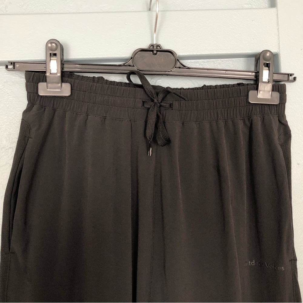 Outdoor Voices Black High Waisted Joggers with Pockets and Elastic Waistband - Picture 3 of 9